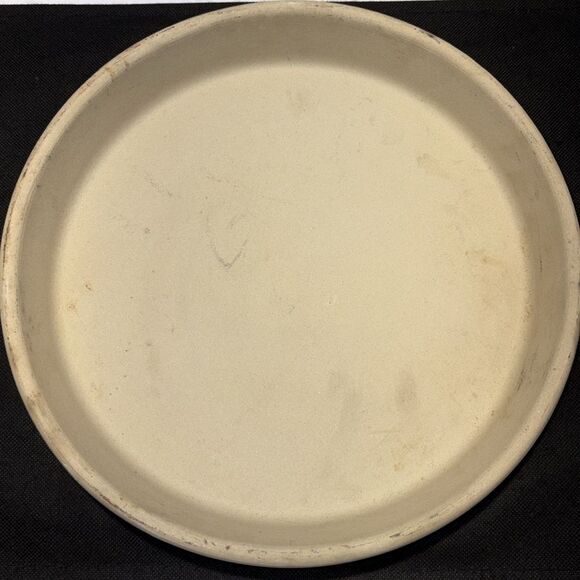 The Pampered Chef Cream 11 inch round backing stone - Picture 1 of 6